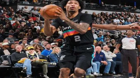 《北青曝料：邵佳一领跑国足新帅热门人选》